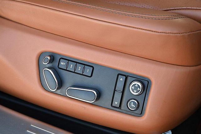 Photo of 2015 Beluga Solid Bentley Flying Spur