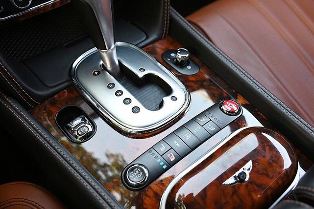 Photo of 2015 Beluga Solid Bentley Flying Spur