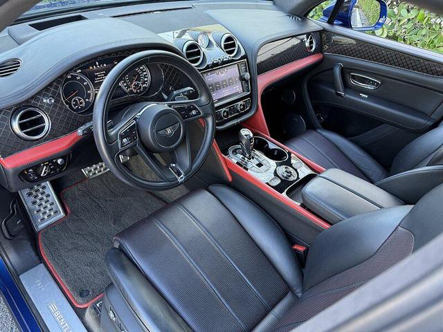 Photo of 2020 Blue Bentley Bentayga