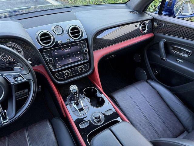 Photo of 2020 Blue Bentley Bentayga
