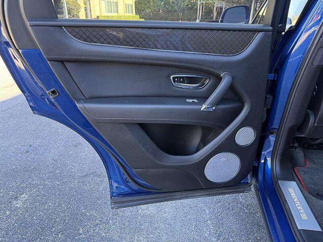 Photo of 2020 Blue Bentley Bentayga