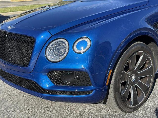 Photo of 2020 Blue Bentley Bentayga