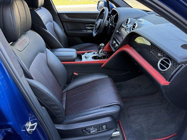 Photo of 2020 Blue Bentley Bentayga