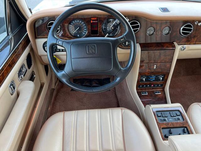 Photo of 1997 White Rolls-Royce Silver Dawn
