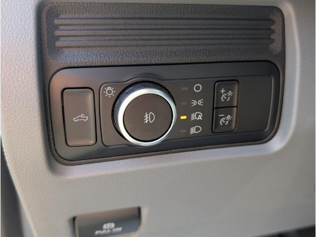 Photo of 2026 Oxford White Ford F-350
