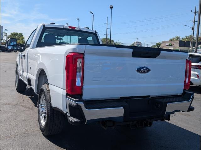 Photo of 2026 Oxford White Ford F-350