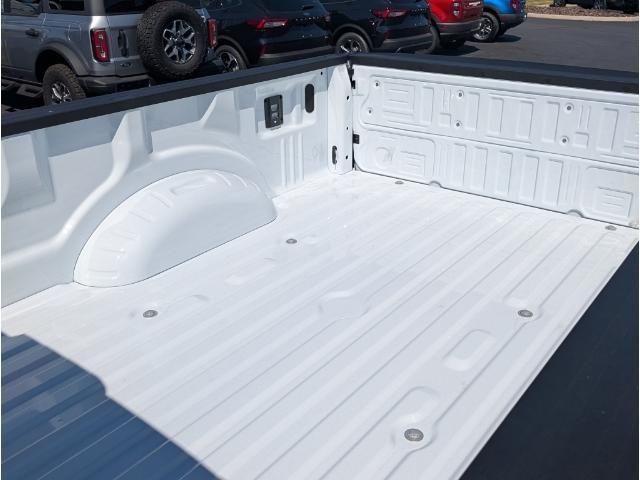 Photo of 2026 Oxford White Ford F-350