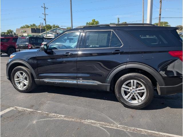 Photo of 2023 Agate Black Metallic Ford Explorer