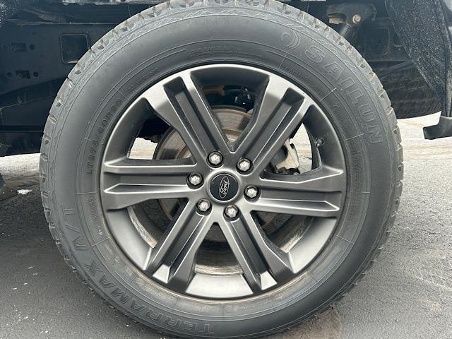 Photo of 2022 Agate Black Metallic Ford F-150