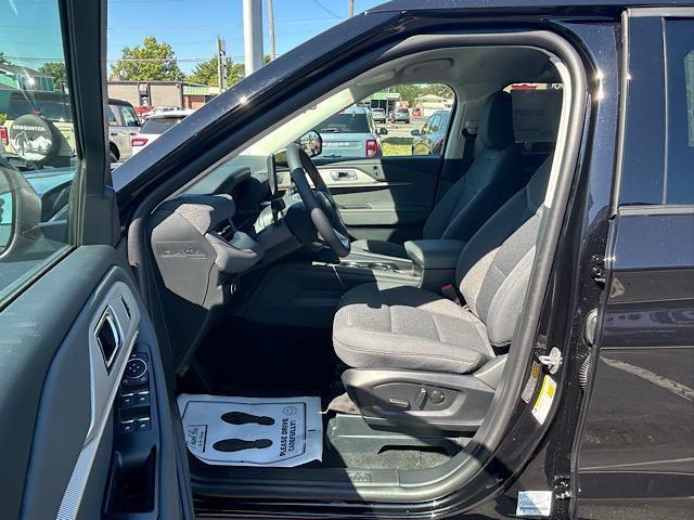 Photo of 2025 Agate Black Metallic Ford Explorer