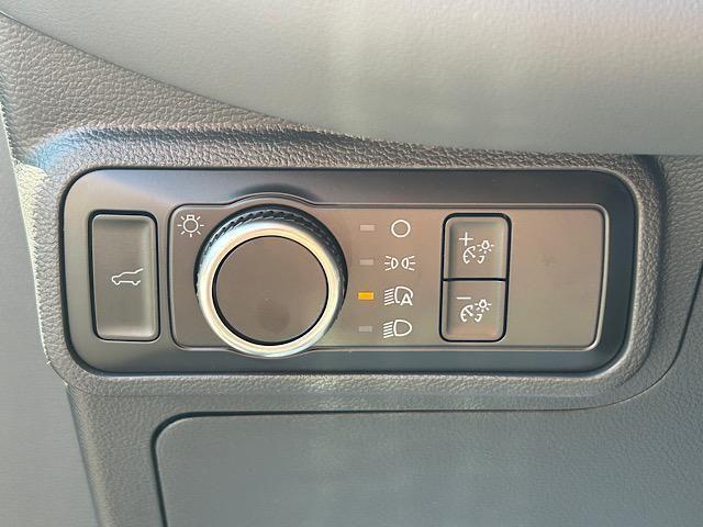 Photo of 2025 Agate Black Metallic Ford Explorer