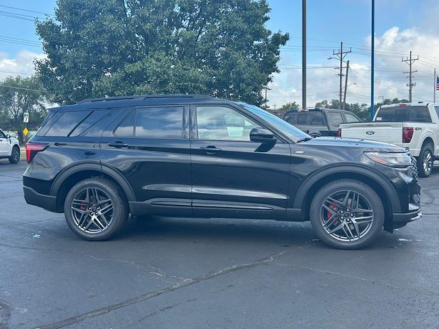 Photo of 2025 Agate Black Metallic Ford Explorer