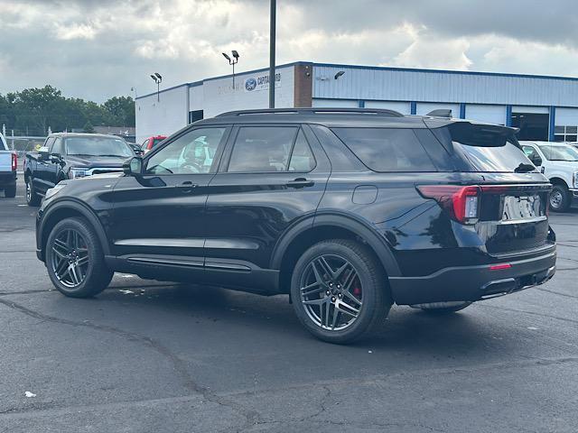 Photo of 2025 Agate Black Metallic Ford Explorer