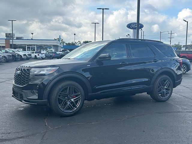 Photo of 2025 Agate Black Metallic Ford Explorer