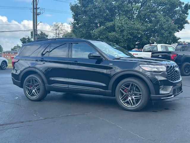 Photo of 2025 Agate Black Metallic Ford Explorer