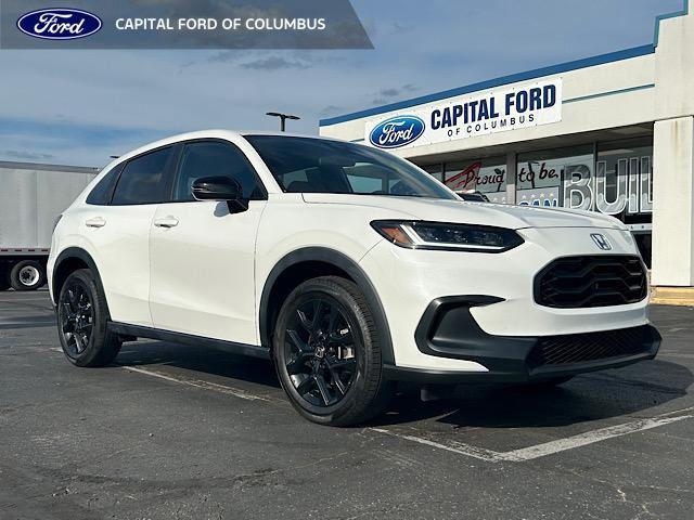 Photo of 2023 Platinum White Pearl Honda HR-V