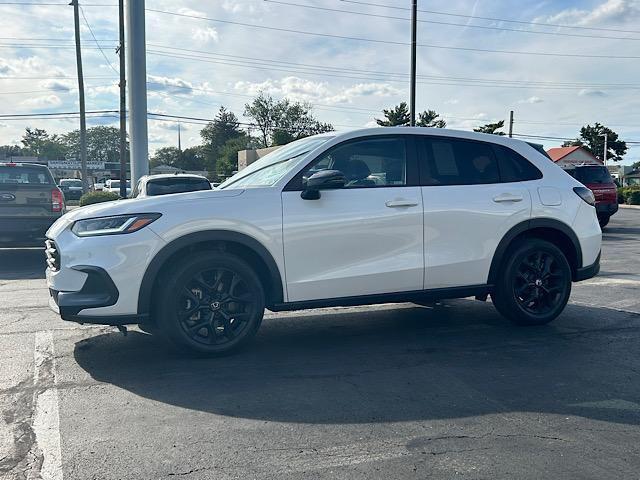 Photo of 2023 Platinum White Pearl Honda HR-V