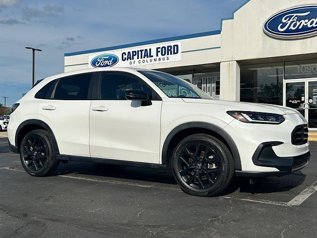 Photo of 2023 Platinum White Pearl Honda HR-V