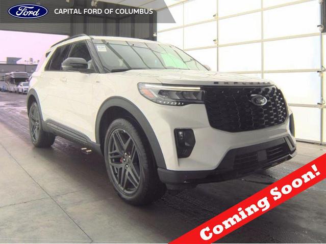 Photo of 2025 White Metallic Ford Explorer