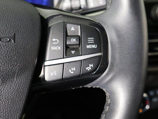 Photo of 2022 White Metallic Ford Escape