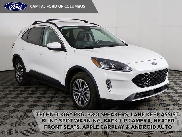 Photo of 2022 White Metallic Ford Escape