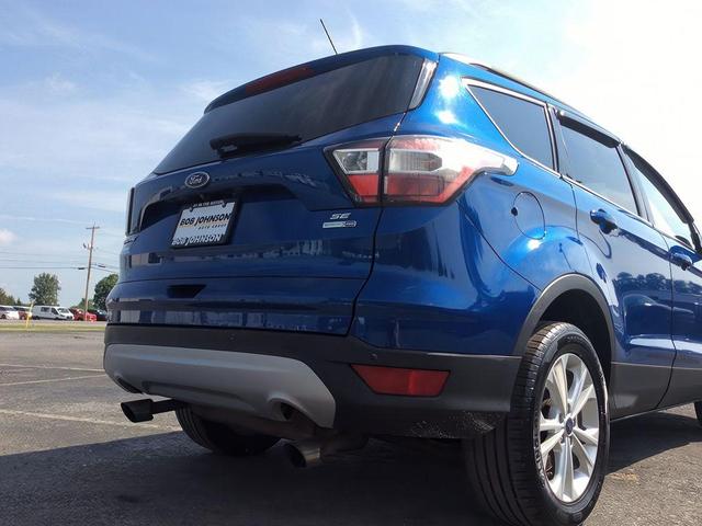 Photo of 2017 Lightning Blue Metallic Ford Escape