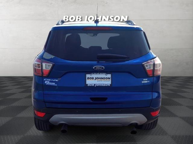 Photo of 2017 Lightning Blue Metallic Ford Escape