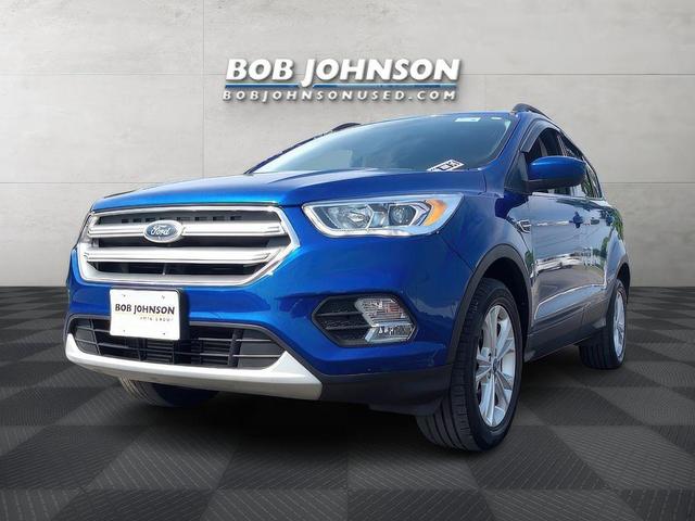 Photo of 2017 Lightning Blue Metallic Ford Escape