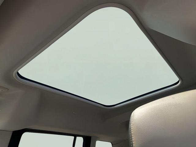 Photo of 2015 Frozen White Ford Transit Connect