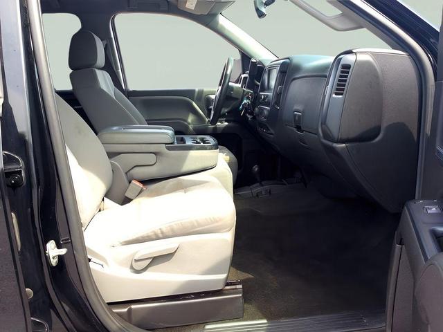 Photo of 2017 Black Chevrolet Silverado 1500