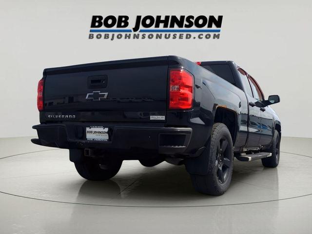 Photo of 2017 Black Chevrolet Silverado 1500