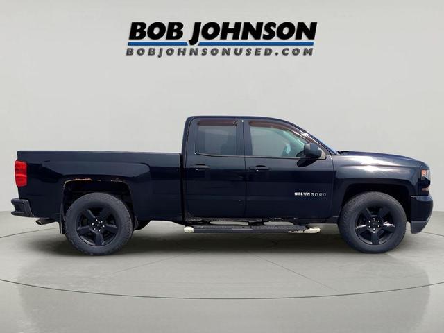 Photo of 2017 Black Chevrolet Silverado 1500