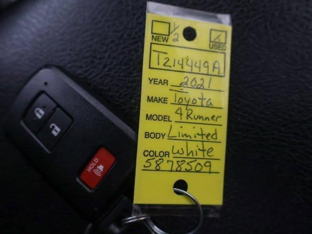 Photo of 2021 Blizzard Pearl Toyota 4Runner