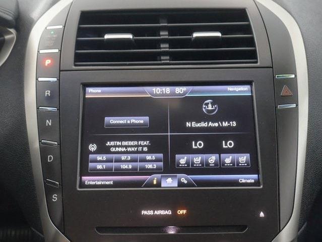 Photo of 2015 Ingot Silver Lincoln MKZ