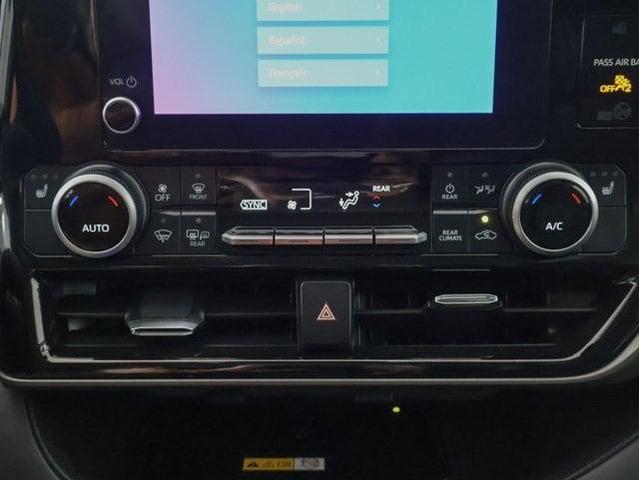 Photo of 2024 Celestial Silver Toyota Highlander