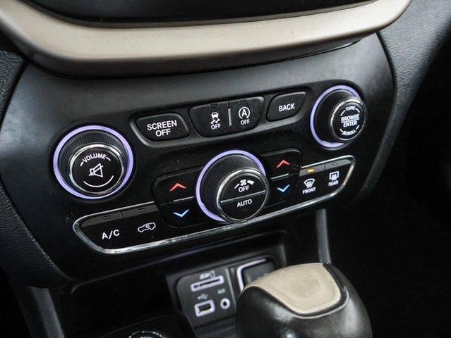 Photo of 2016 True Blue Pearlcoat Jeep Cherokee