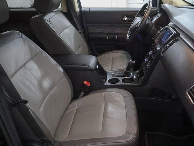 Photo of 2019 Agate Black Ford Flex