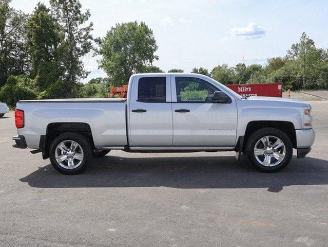 Photo of 2018 Silver Ice Chevrolet Silverado 1500