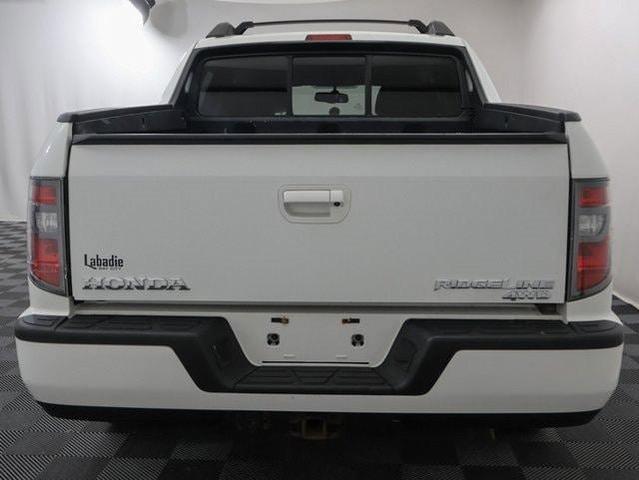 Photo of 2013 White Honda Ridgeline