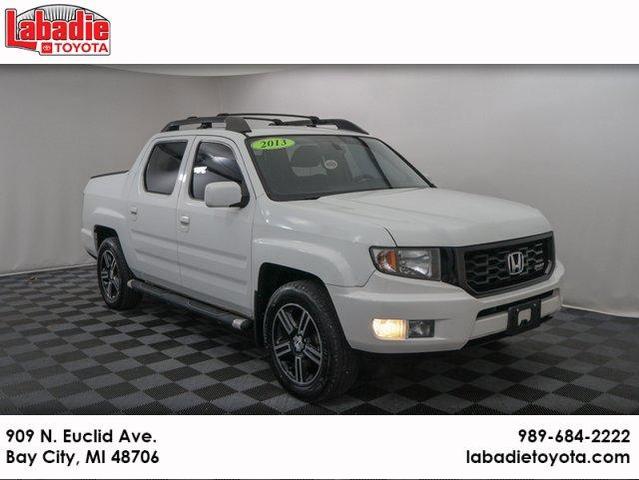 Photo of 2013 White Honda Ridgeline