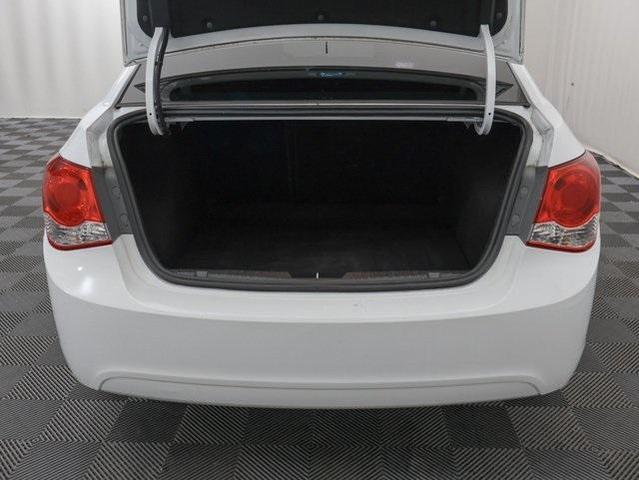 Photo of 2016 Summit White Chevrolet Cruze Limited
