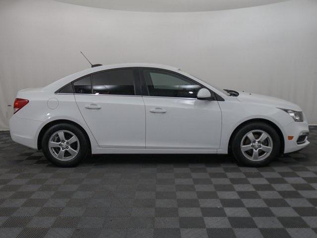 Photo of 2016 Summit White Chevrolet Cruze Limited