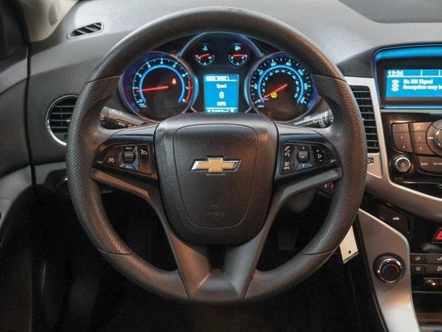 Photo of 2016 Summit White Chevrolet Cruze Limited