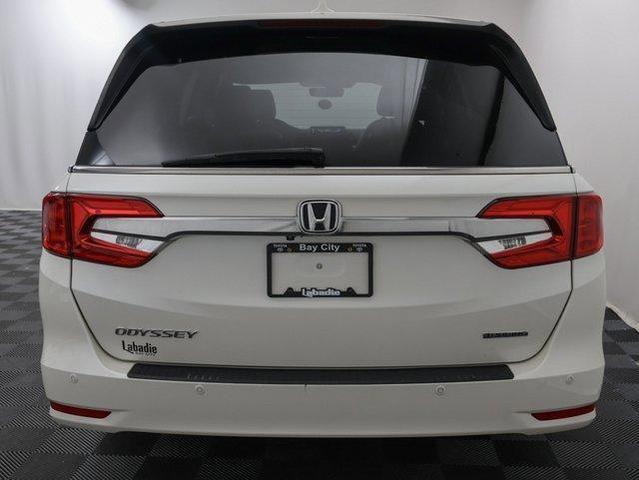 Photo of 2018 White Diamond Pearl Honda Odyssey