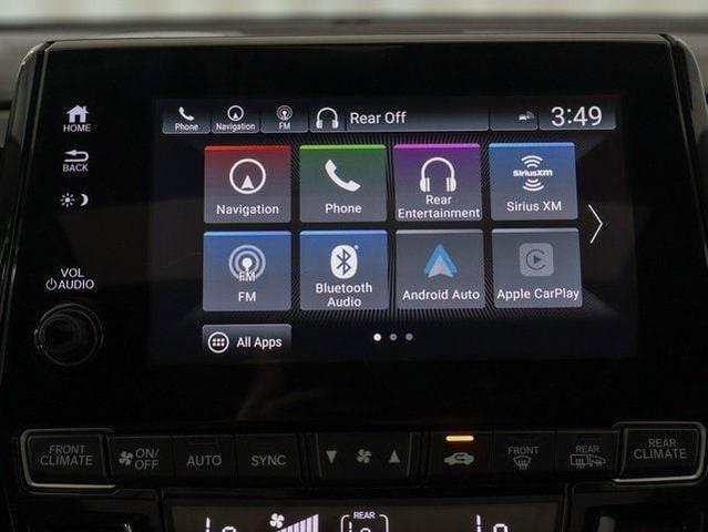 Photo of 2018 White Diamond Pearl Honda Odyssey