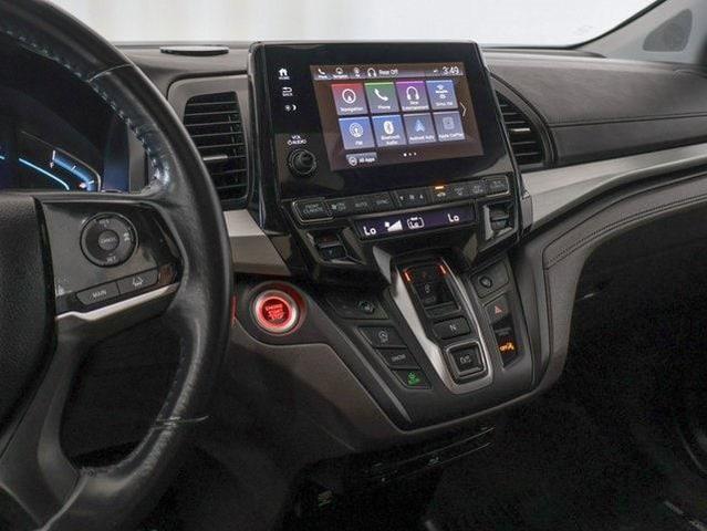 Photo of 2018 White Diamond Pearl Honda Odyssey