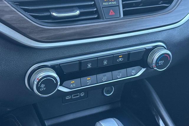 Photo of 2023 Red Nissan Altima