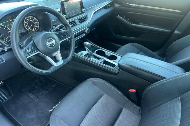 Photo of 2023 Red Nissan Altima