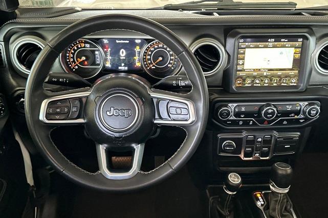 Photo of 2023 Bright White Clearcoat Jeep Gladiator