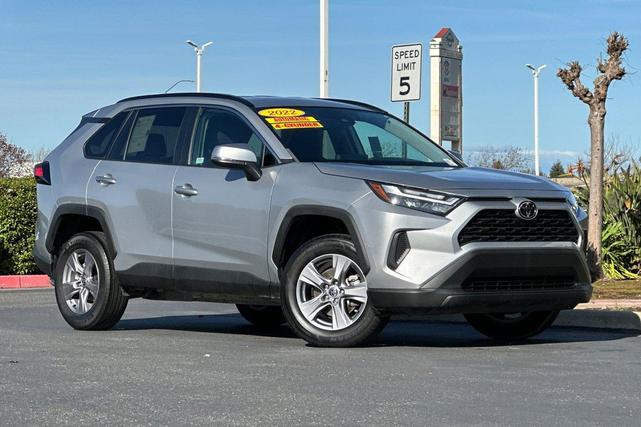 Photo of 2022 Silver Sky Metallic Toyota RAV4